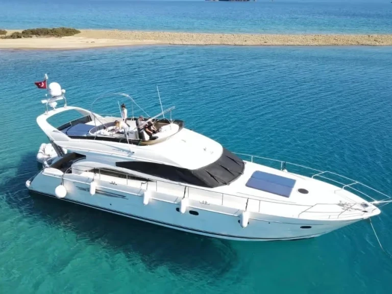 Charter a Custom Made Custom made in Göcek on Samboat