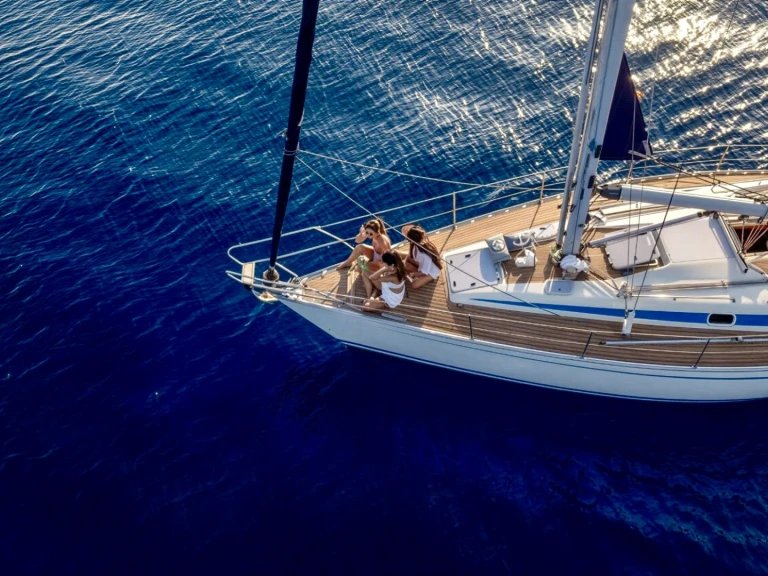 Hire Sailboat Bavaria with a boat licence