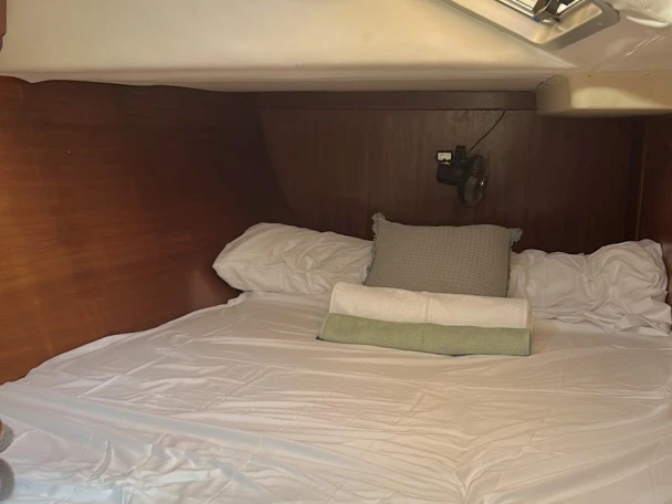 Yacht hire Dénia cheap 39 caribic