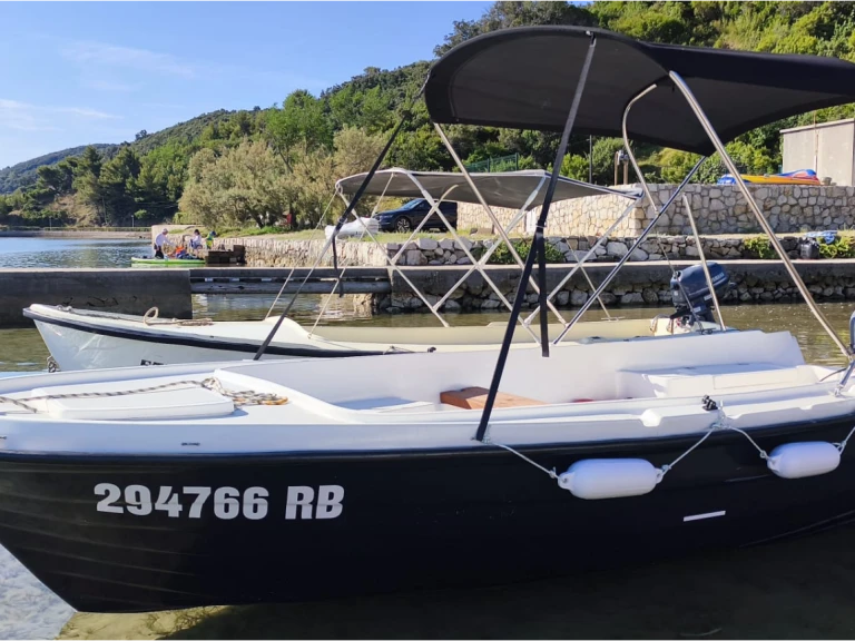 Motorboat hire in Supetarska Draga - Adria 500 Open