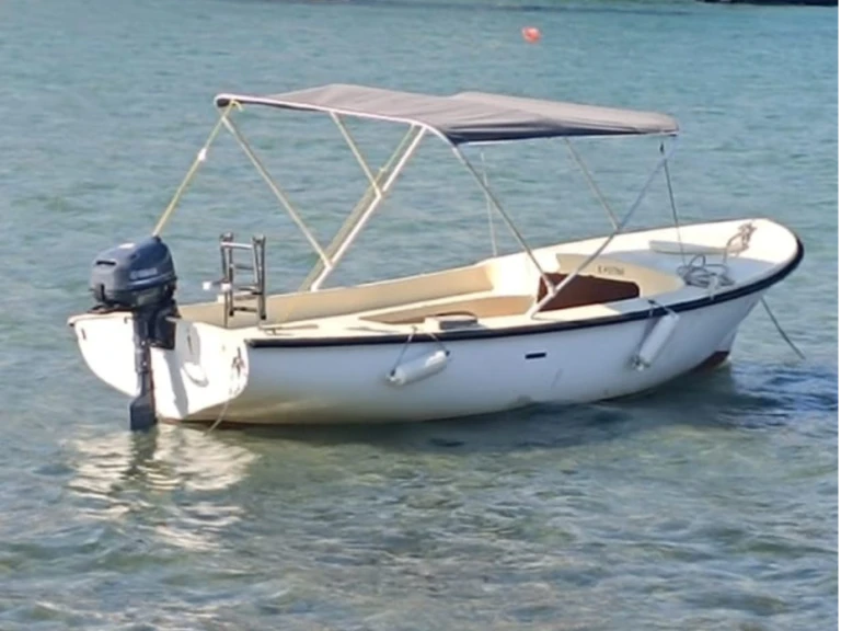Hire Motorboat Elan with a boat licence