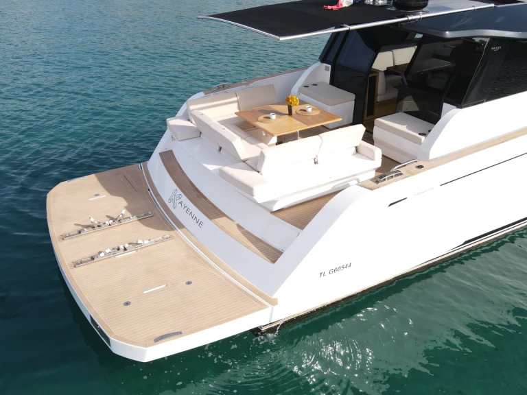 Luxury Yacht hire in Baie de Bandol - Pardo Yachts GT 52