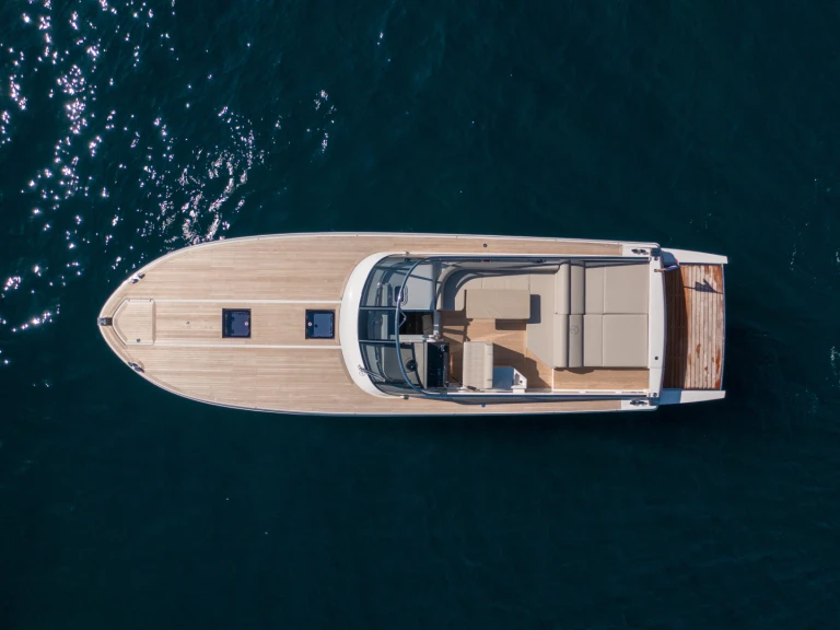 Yacht hire Saint-Tropez cheap Itama 45
