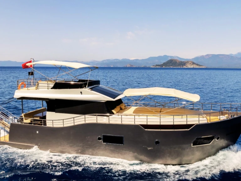 Charter a Custom Made Custom made in Göcek on Samboat