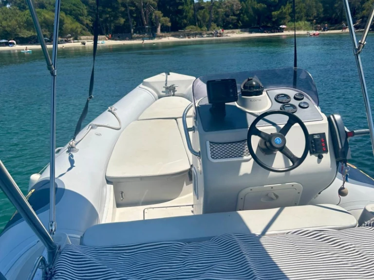 RIB to hire Hyères at the best price