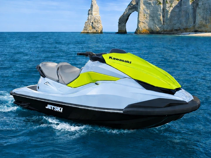 Charter a Kawasaki Stx160 in Saint-Jouin-Bruneval on Samboat