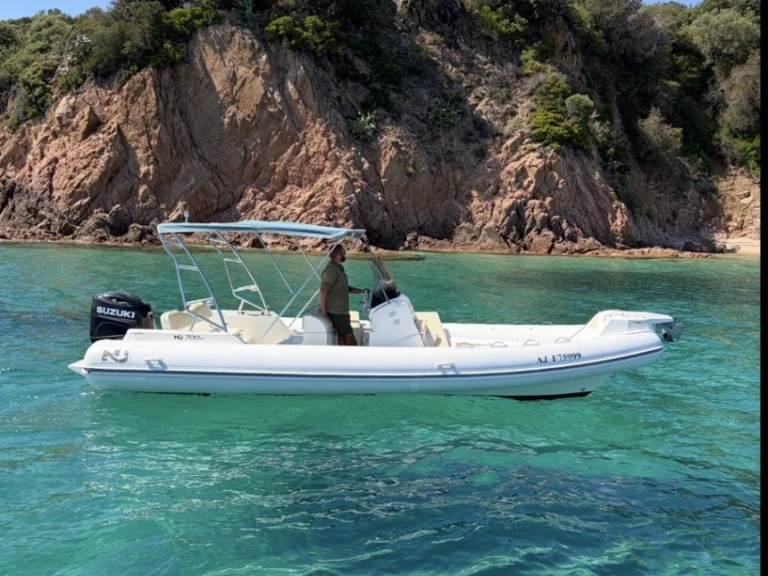 Charter a Nuova Jolly NJ 700 XL in Propriano on Samboat