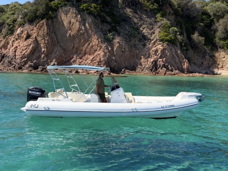 Hire RIB Nuova Jolly with a boat licence