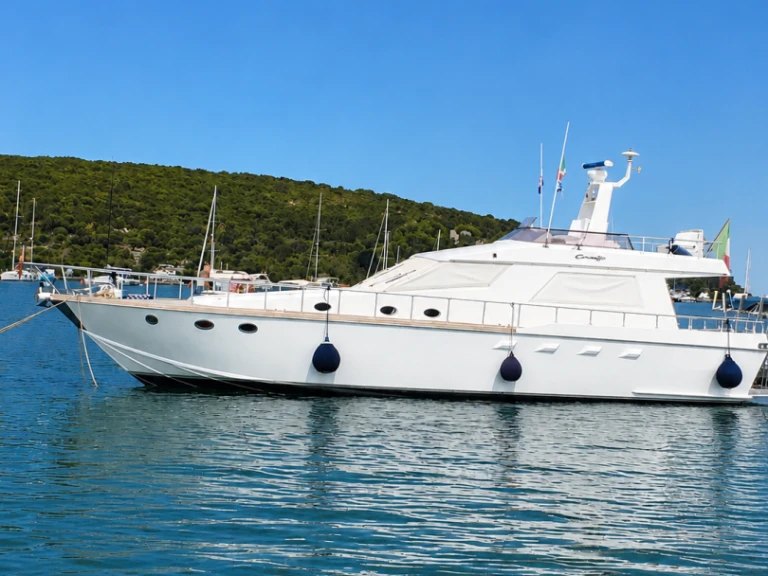 Charter a Camuffo C52 in Marina di Pisa on Samboat