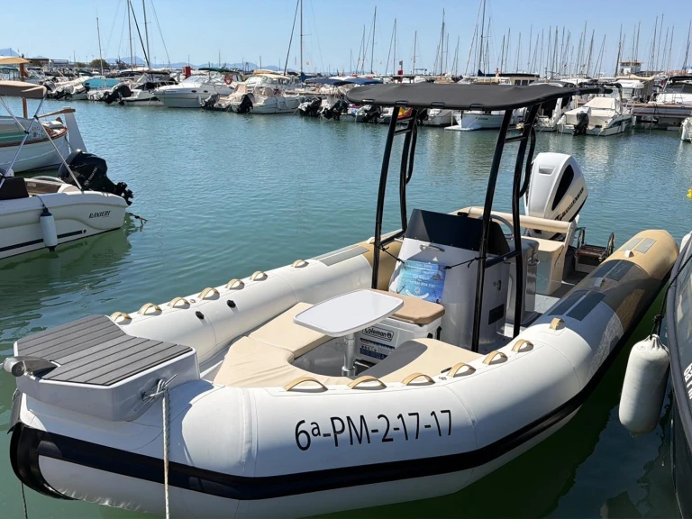 Yacht hire Alcúdia cheap Hurricane 733