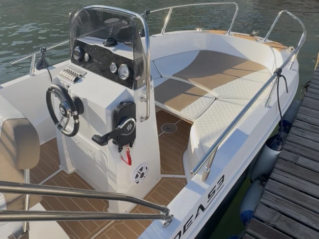 Charter a Idea Marine Idea 53 in Salerno on Samboat