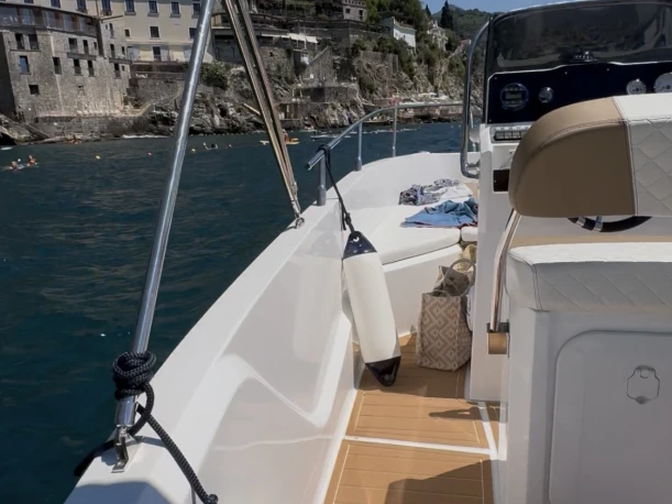 Hire Motorboat with or without skipper Idea Marine Salerno
