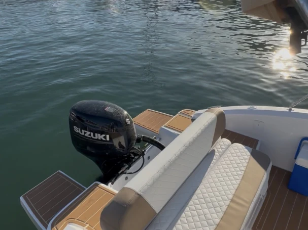 Motorboat to hire Salerno at the best price