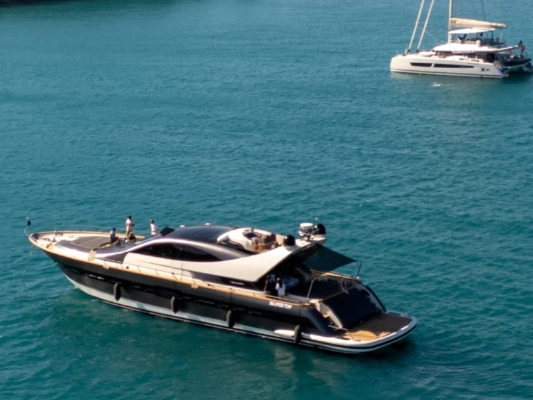 Charter a CERRI Cerri 86  in Viareggio on Samboat