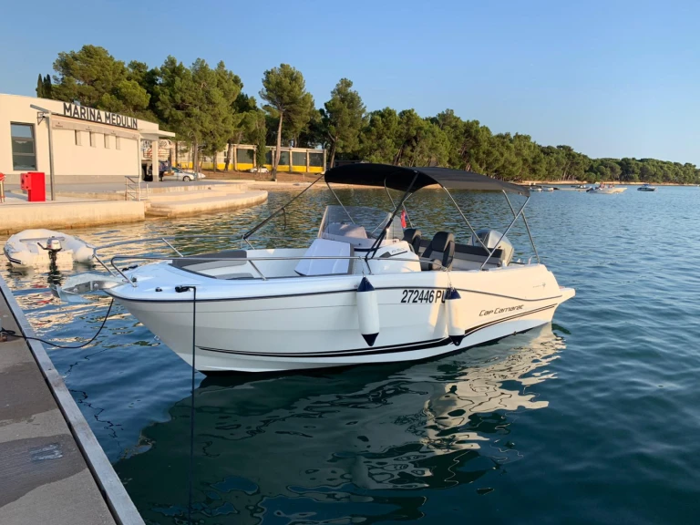 Hire a Jeanneau Cap Camarat 6.5 CC Pula