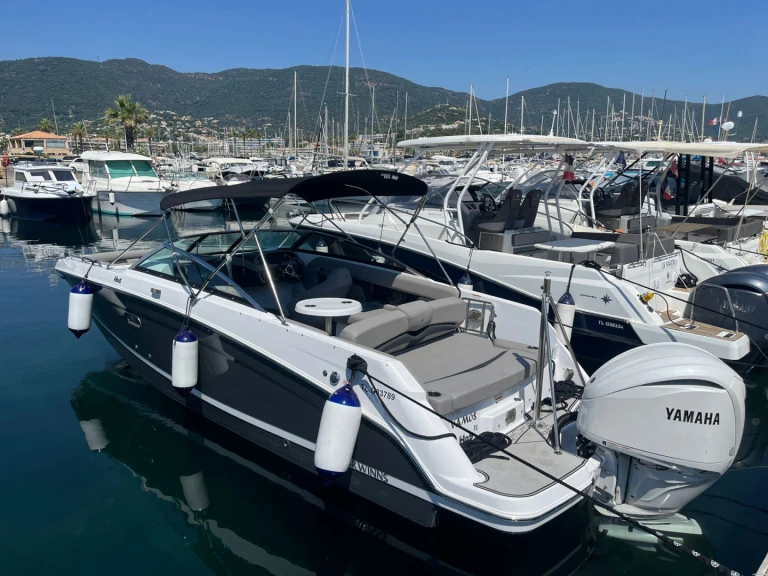 Yacht charter Cogolin - Four Winns HD5 on SamBoat