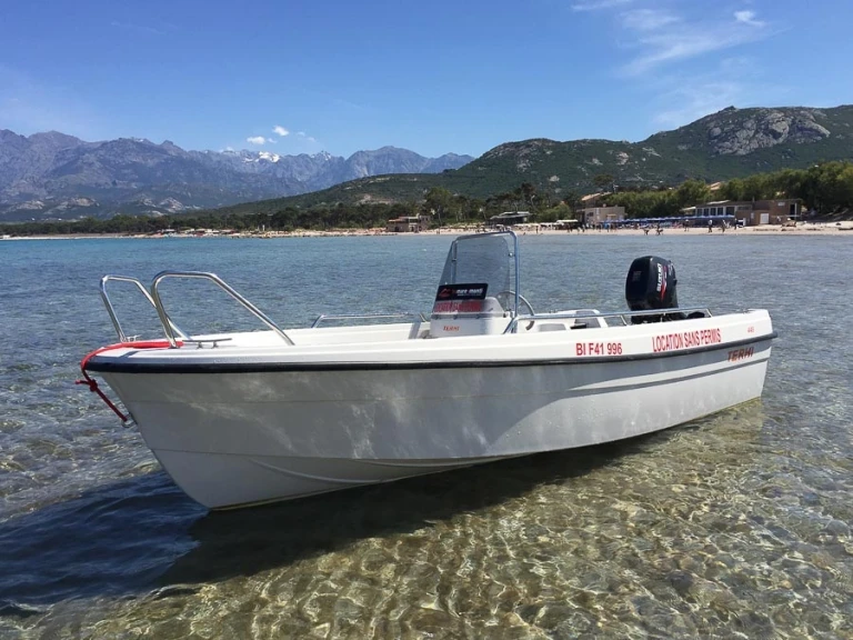 Yacht hire Calvi cheap 445 C