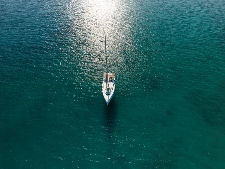 Hire Sailboat Bavaria with a boat licence