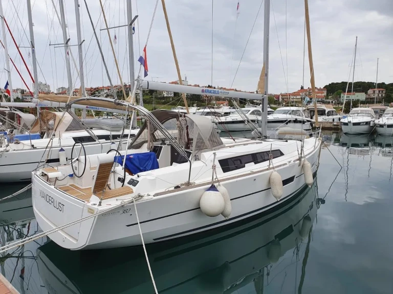 Yacht charter Kos - Dufour Dufour 382 Grand Large on SamBoat