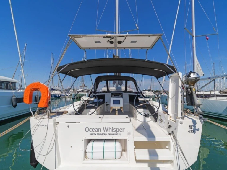 Yacht hire Ávdira cheap Dufour 430