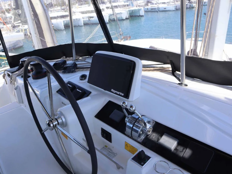 Hire Catamaran with or without skipper Lagoon Alimos