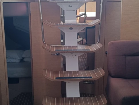 Charter a Elan Impression 50 in Biograd na Moru on Samboat