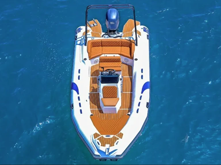 Hire a Viga Boats Viga Luxury 650 Pula