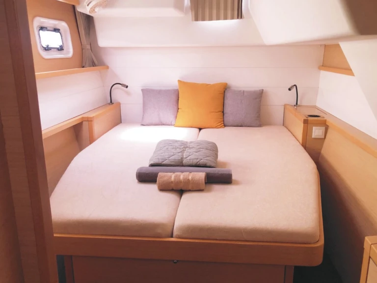 Hire Catamaran with or without skipper Lagoon Alimos