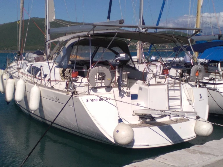 Hire a Bénéteau Oceanis 54 Pálairos