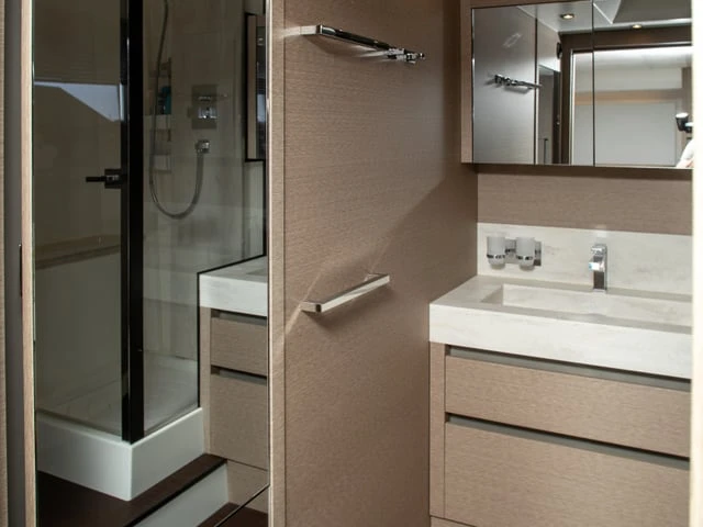 Charter a Prestige 630s in Cannes on Samboat