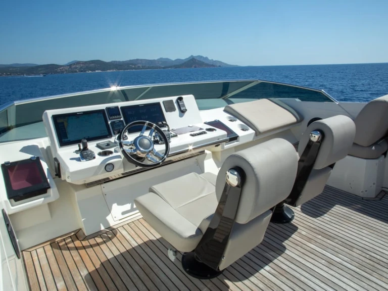 Hire Motorboat with or without skipper Prestige Cannes