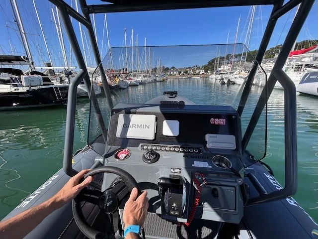 Hire RIB Highfield with a boat licence