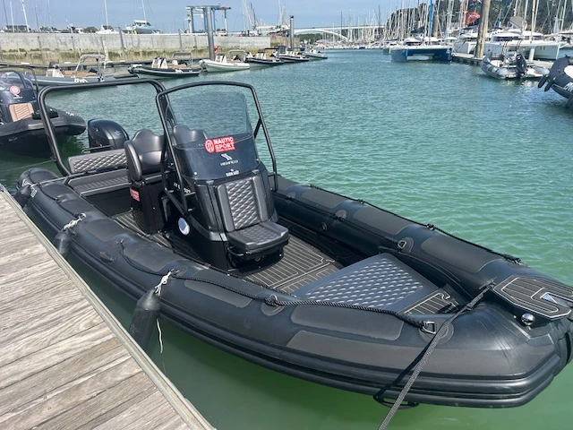 Yacht hire La Trinité-sur-Mer cheap HIGHFIELD 700