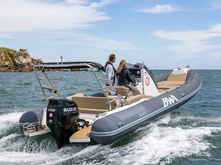 Yacht hire La Trinité-sur-Mer cheap Sport 26 GTO