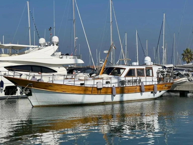 Charter a Gulet First 48 in Pisa on Samboat