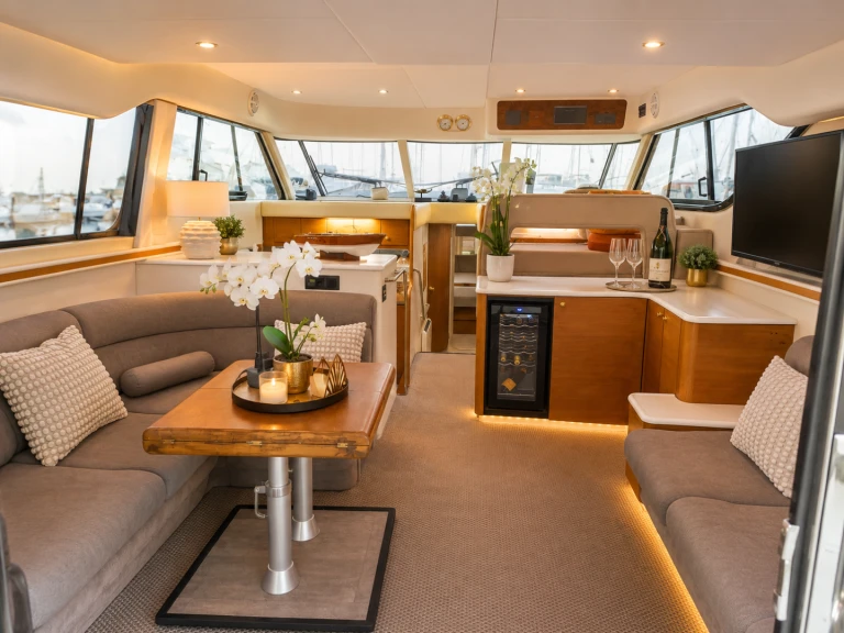 Yacht hire Lisbon cheap Princess 500