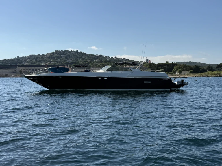 Charter a Technomarine cobra 62 in Port Grimaud on Samboat