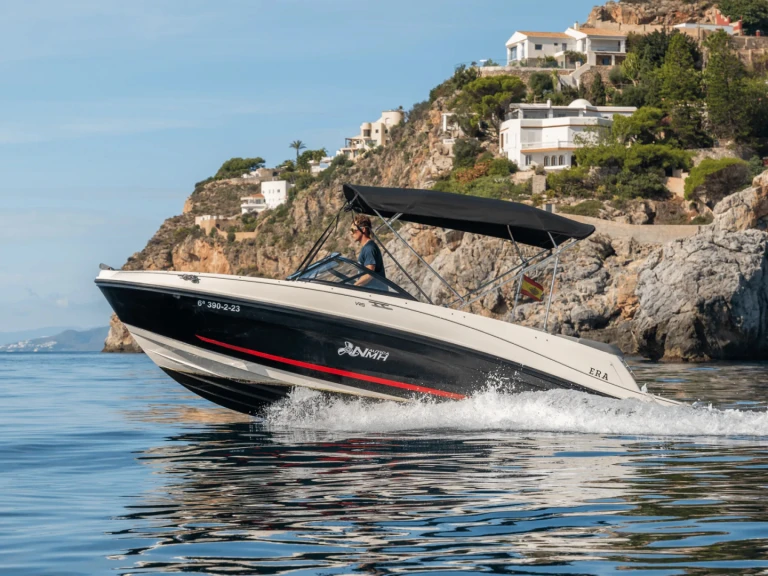 Motorboat hire in La Herradura - Bayliner VR5