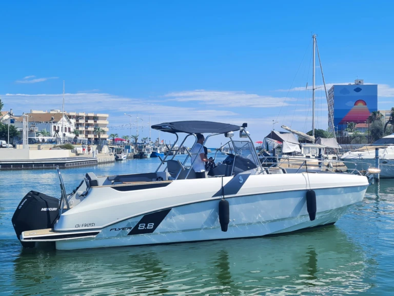 Motorboat to hire Saint-Raphaël at the best price