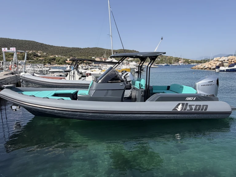 Yacht charter Porto Pollo - Alson Force 8 on SamBoat