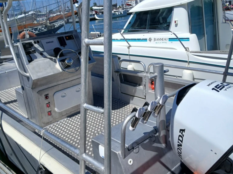 Hire a Delavergne Exocet 7 Les Sables-d'Olonne