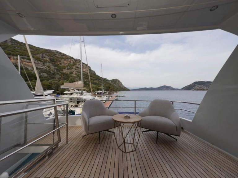 Charter a Custom Made Custom made in Göcek on Samboat