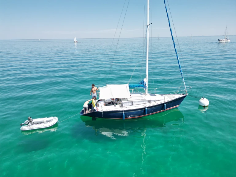 Sailboat hire in La Rochelle - Dufour Dufour 28 Mezzo