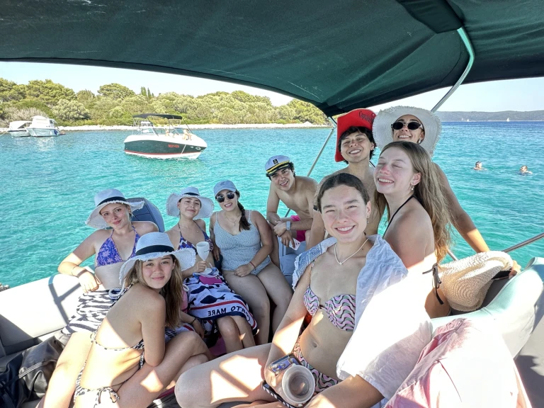 Motorboat to hire Split at the best price