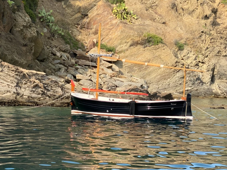 Hire Motorboat Pascual with a boat licence
