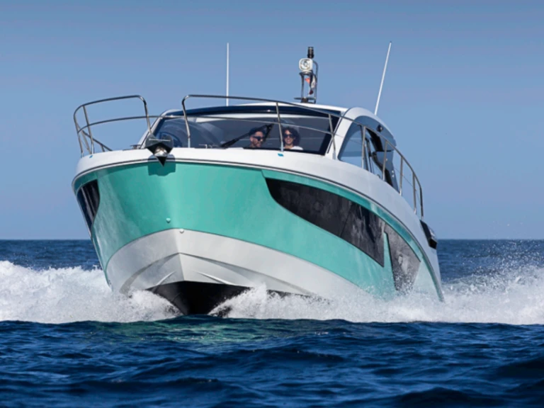 Motorboat to hire Les Sables-d'Olonne at the best price