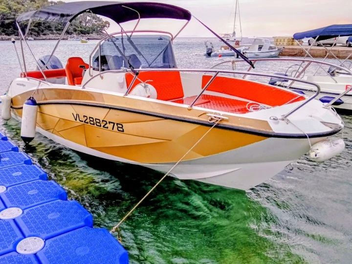 Yacht charter Prižba - Quicksilver quicksilver on SamBoat