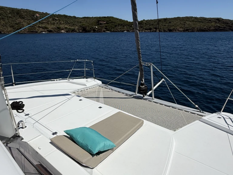 Hire a Aventura Aventura 37 Le Grau-du-Roi