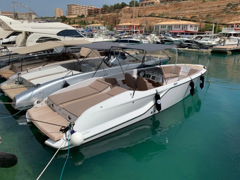 Charter a Frauscher 858 fantom Air in Port Adriano on Samboat