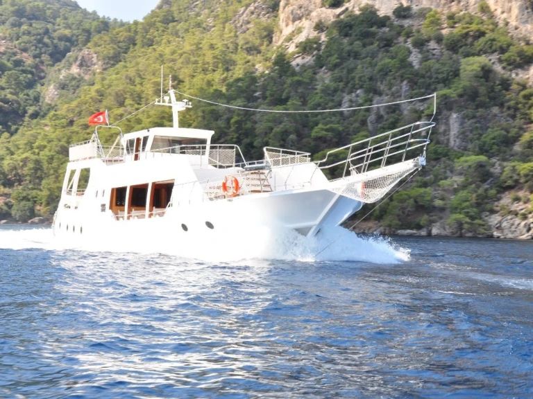 Motorboat hire in Göcek - Custom Made Custom made